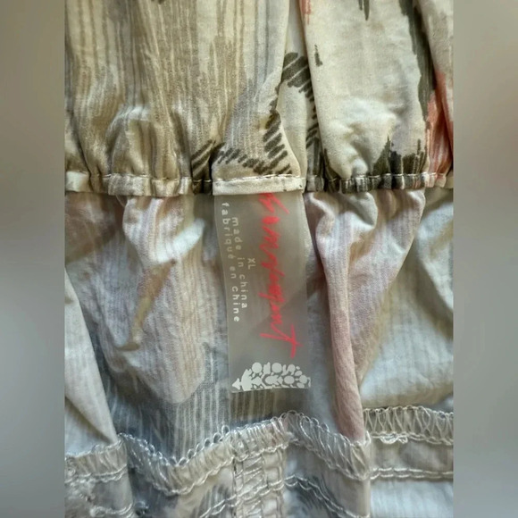 NWT Free People Movement Women’s In The Wild Ivory Combo Printed Shorts - Picture 5 of 7